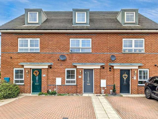 4 Bedroom Terraced House