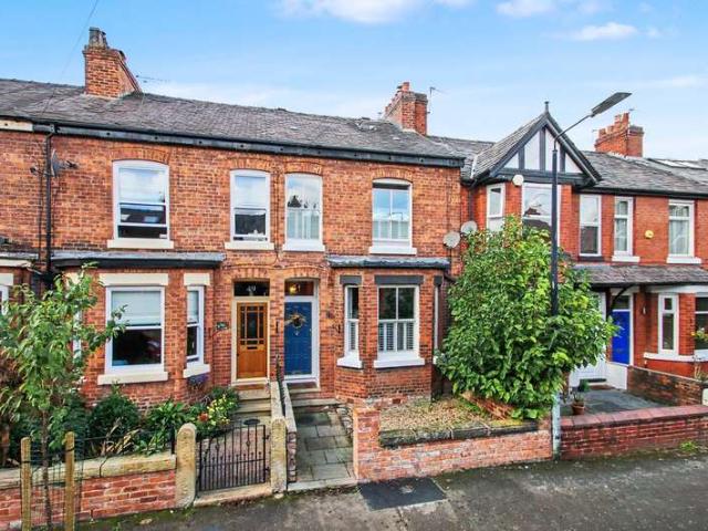 4 Bedroom Terraced House