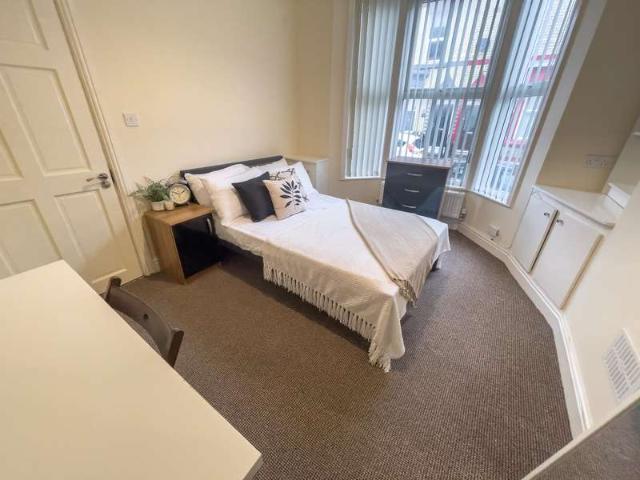 4 Bedroom Terraced House
