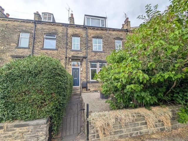 4 Bedroom Terraced House