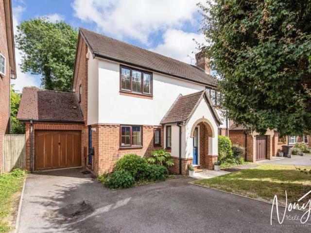 4 Bedroom Terraced House