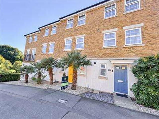 4 Bedroom Terraced House