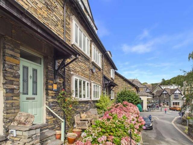 4 Bedroom Terraced House
