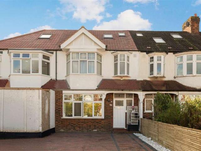 4 Bedroom Terraced House