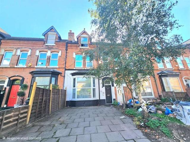 4 Bedroom Terraced House