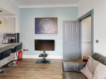 4 Bedroom Terraced House