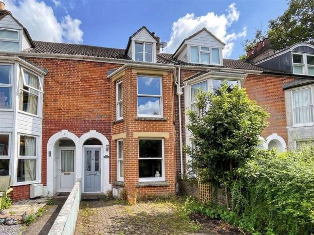 4 Bedroom Terraced House