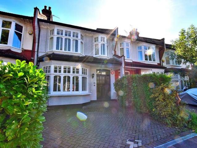 4 Bedroom Terraced House