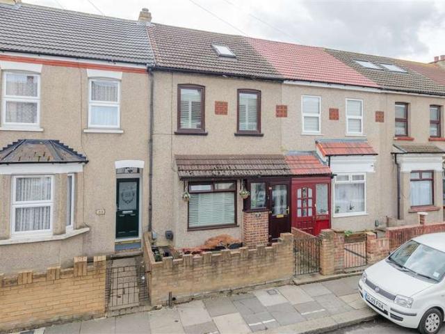 4 Bedroom Terraced House