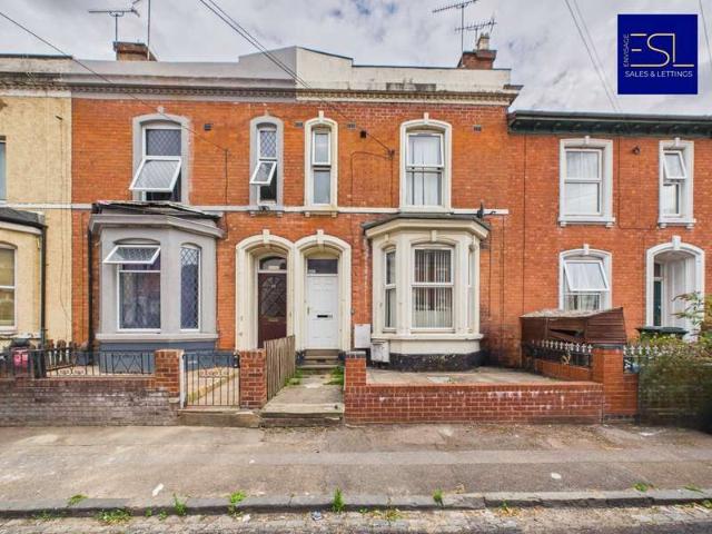4 Bedroom Terraced House
