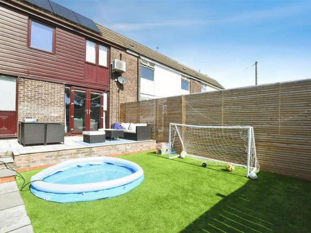 4 Bedroom Terraced House