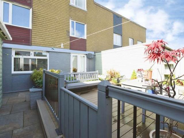 4 Bedroom Terraced House