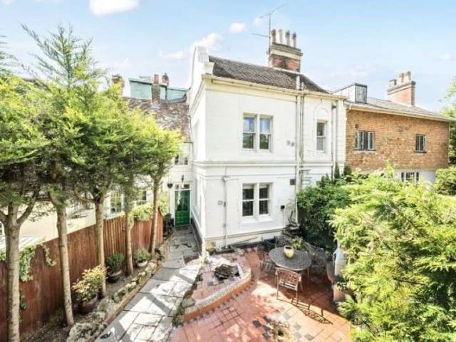 4 Bedroom Terraced House