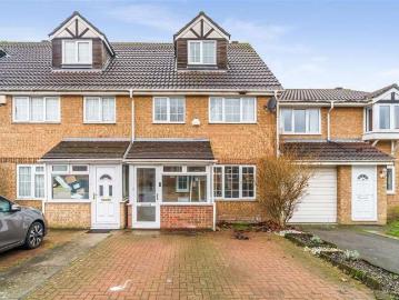 4 Bedroom Terraced House