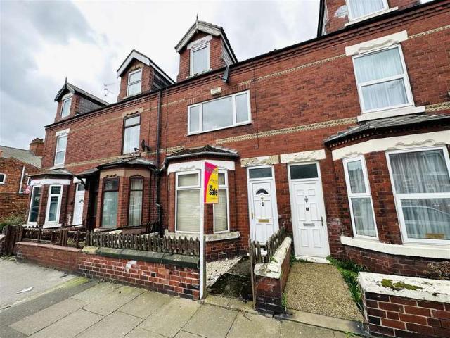 4 Bedroom Terraced House