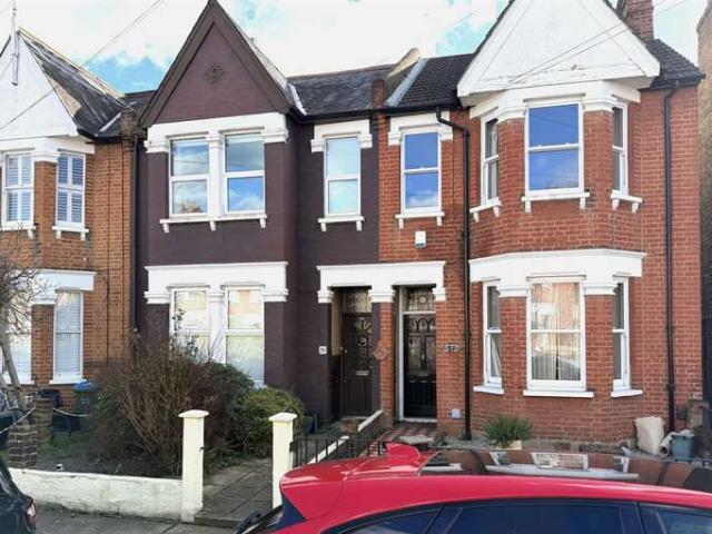 4 Bedroom Terraced House