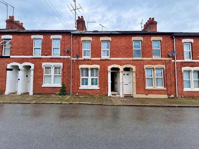 4 Bedroom Terraced House