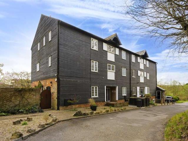4 Bedroom Terraced House