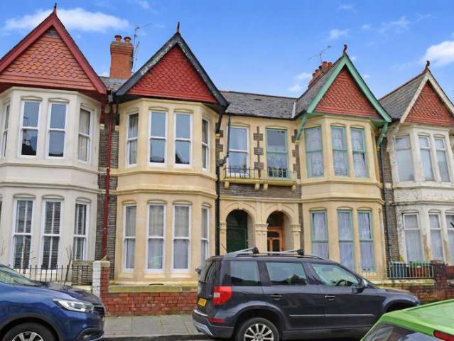 4 Bedroom Terraced House