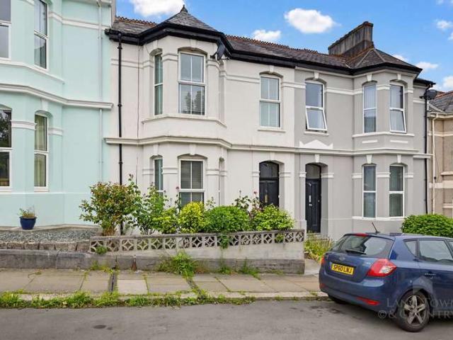 4 Bedroom Terraced House