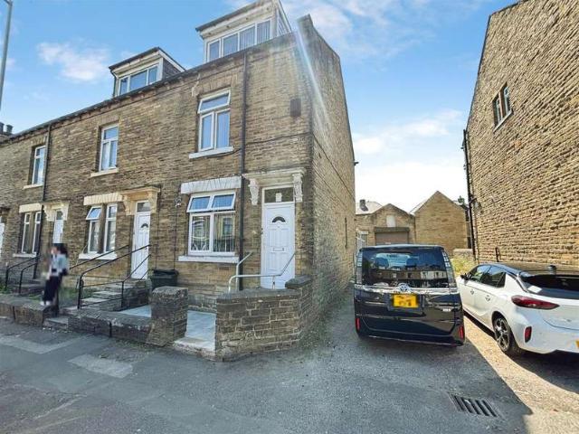 4 Bedroom Terraced House