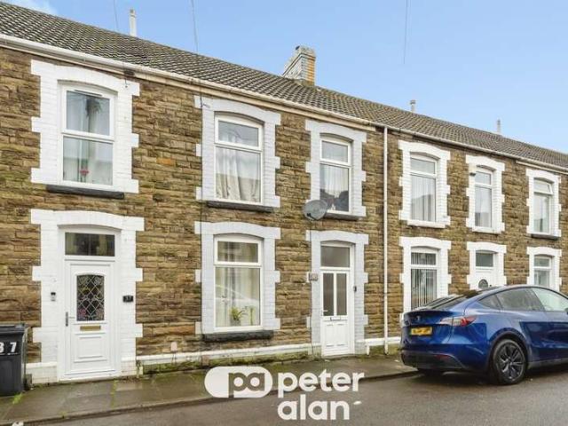 4 Bedroom Terraced House