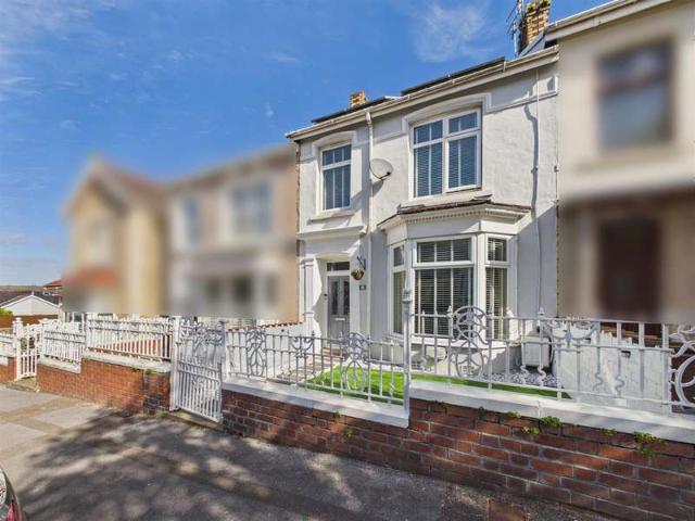 4 Bedroom Terraced House