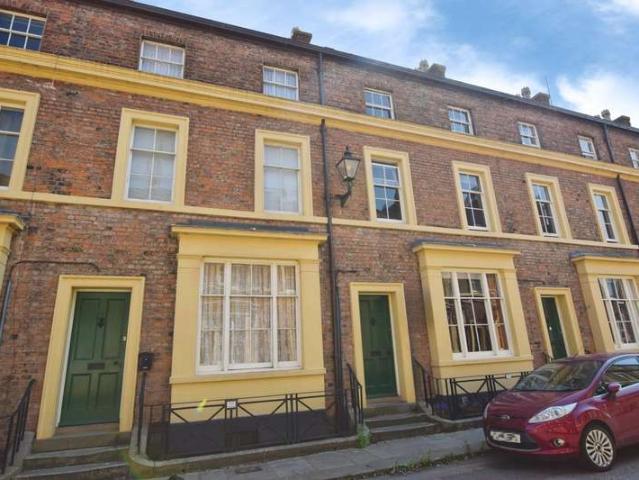4 Bedroom Terraced House