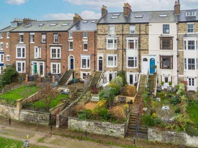 4 Bedroom Town House
