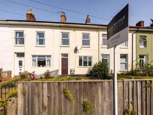 4 Bedroom Terraced House