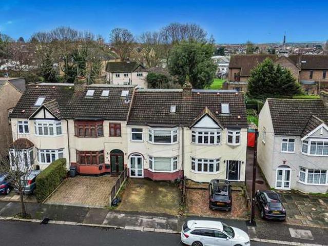4 Bedroom Terraced House