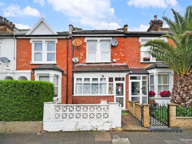 4 Bedroom Terraced House