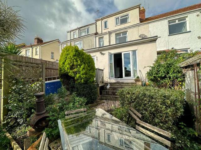 4 Bedroom Terraced House