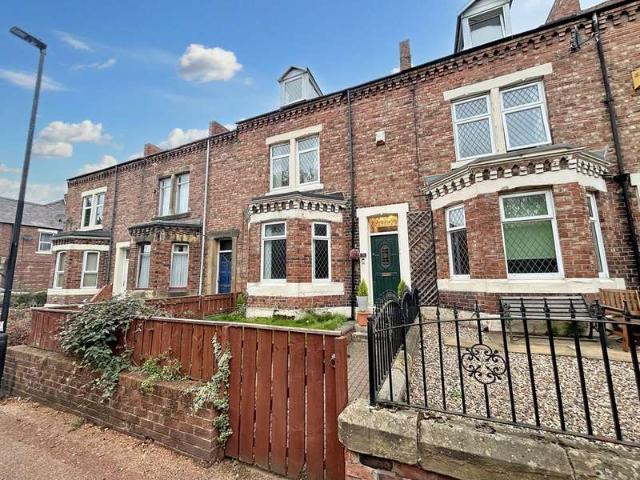4 Bedroom Terraced House