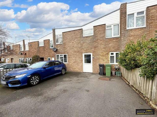 4 Bedroom Terraced House