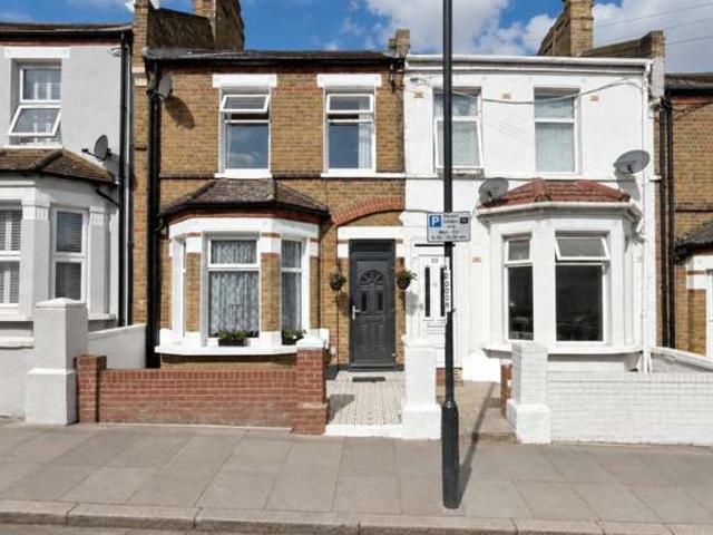 4 Bedroom Terraced House