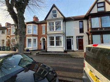 4 Bedroom Terraced House