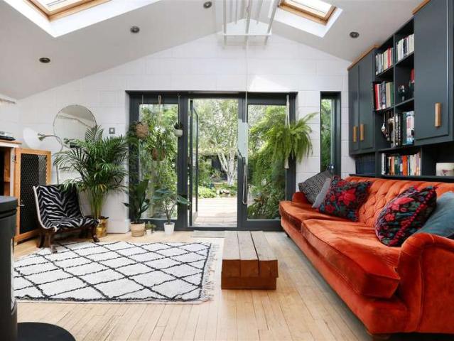 4 Bedroom Terraced House
