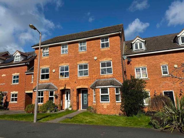 4 Bedroom Terraced House