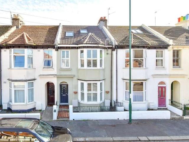 4 Bedroom Terraced House