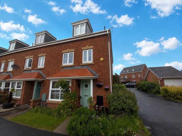 4 Bedroom Terraced House