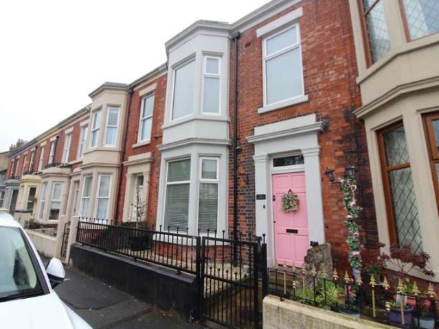 4 Bedroom Terraced House