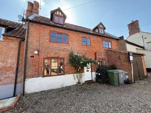 4 Bedroom Terraced House