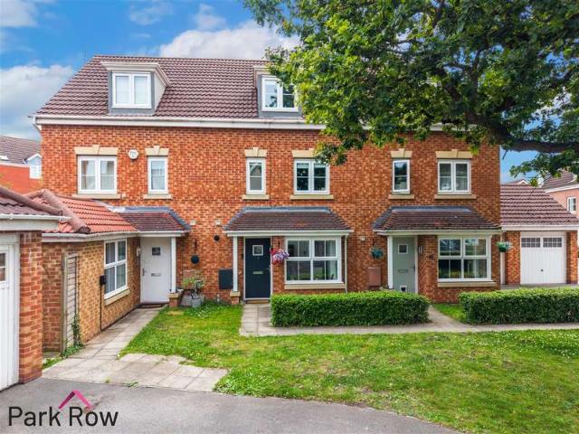 4 Bedroom Terraced House
