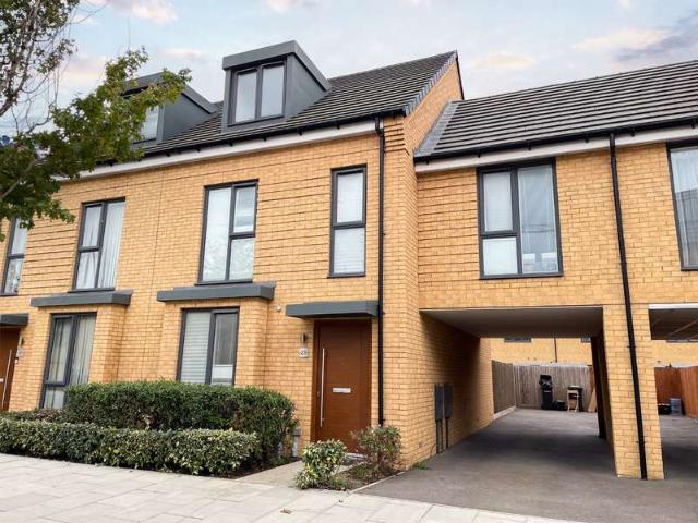 4 Bedroom Terraced House