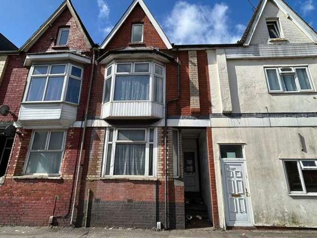4 Bedroom Terraced House