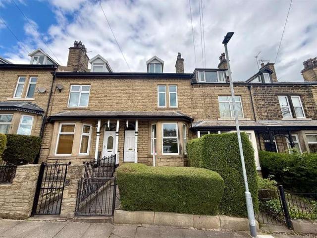 4 Bedroom Terraced House