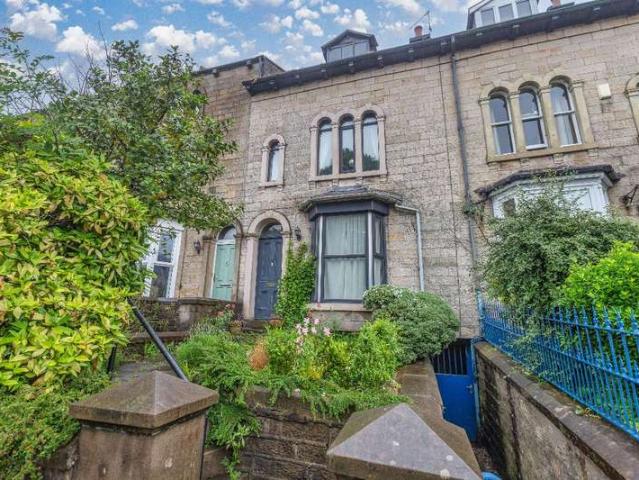 4 Bedroom Terraced House