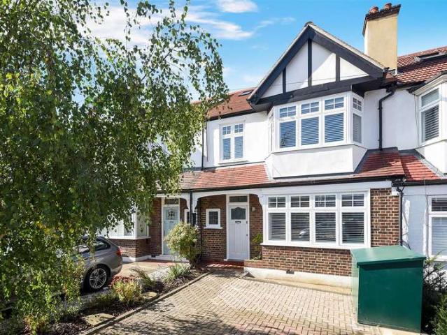 4 Bedroom Terraced House
