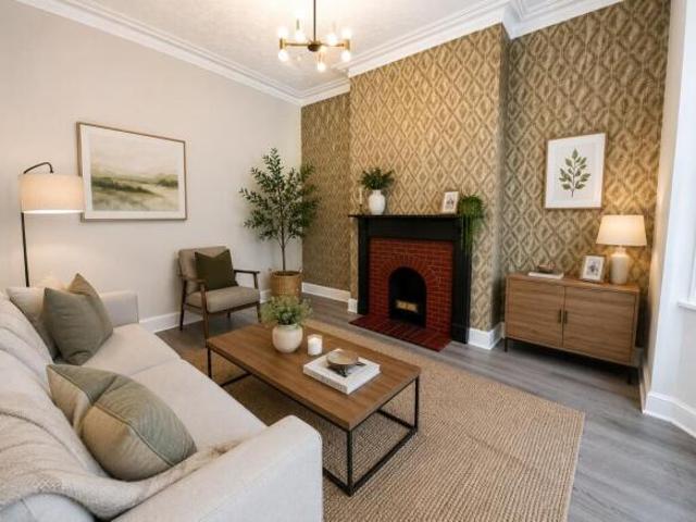 4 bedroom terraced house for rent in Caversham Road, Reading, RG1